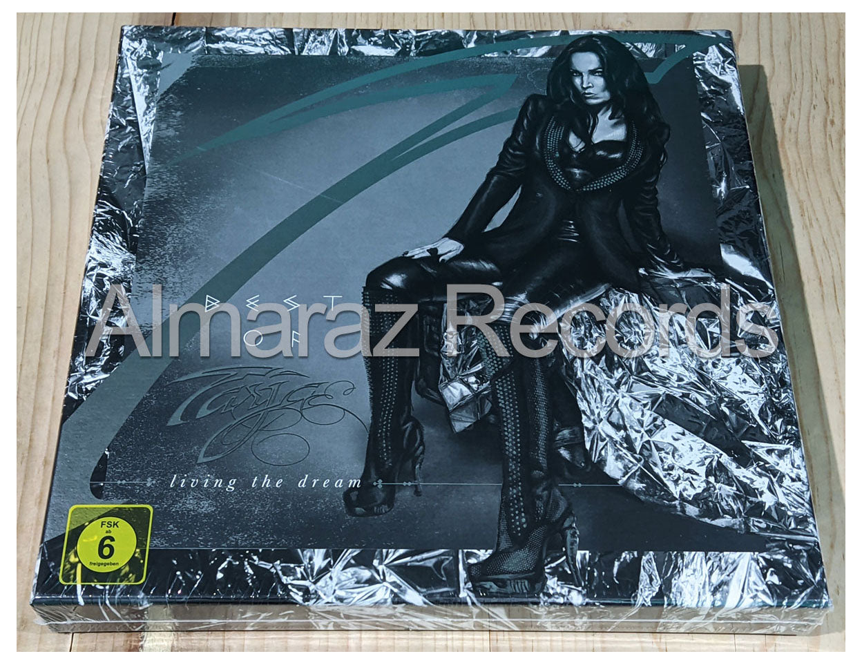 Tarja Best Of Living The Dream Deluxe Vinyl+CD+Blu-Ray Boxset [Importado]